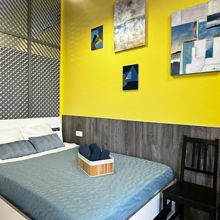 Lliri 32 Βαλένθια