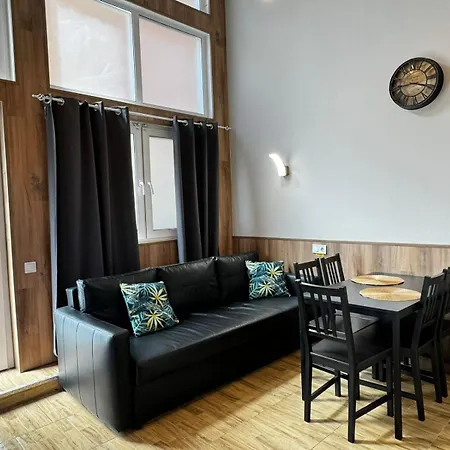 Lliri 32 * Βαλένθια