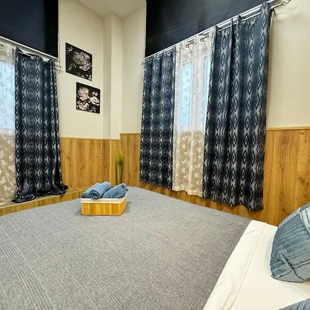 Lliri 32 Apartment *