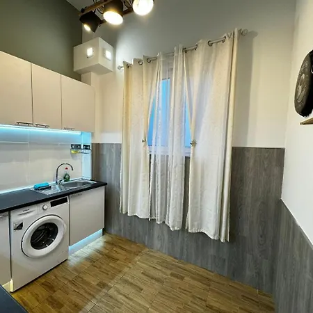 Lliri 32 Apartmán *